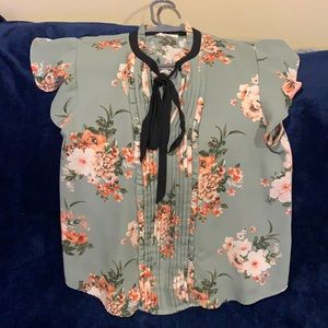 woman’s size medium Mine top
